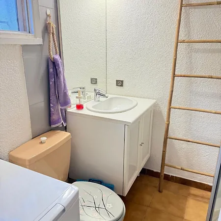 Vakantiehuis Mazet Tres Calme, Dans La Colline, 15 Mins A Pied Le Lavandou