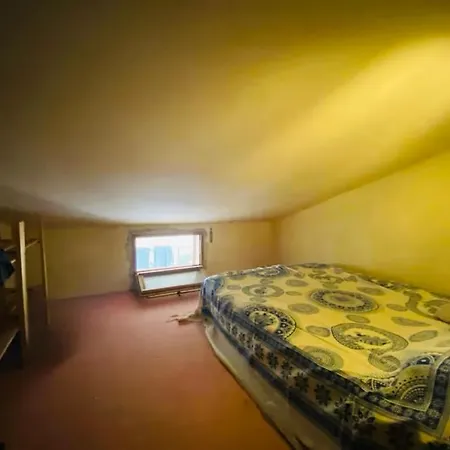 Hébergement de vacances Mazet Très Calme, Dans La Colline, 15 Mins à Pied