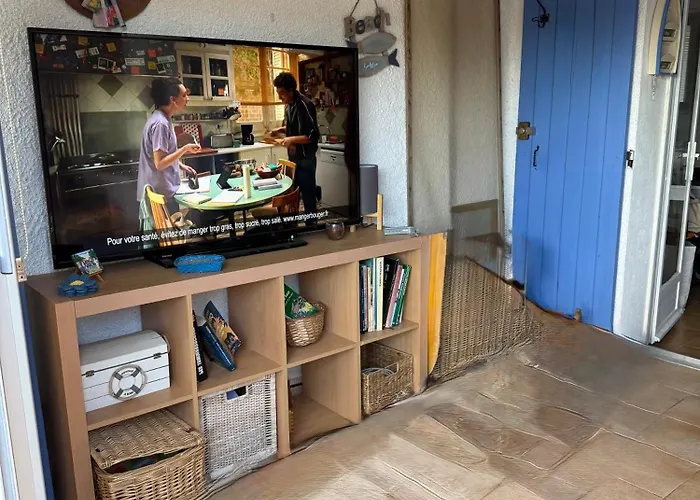 Mazet Tres Calme, Dans La Colline, 15 Mins A Pied Feriehus Le Lavandou