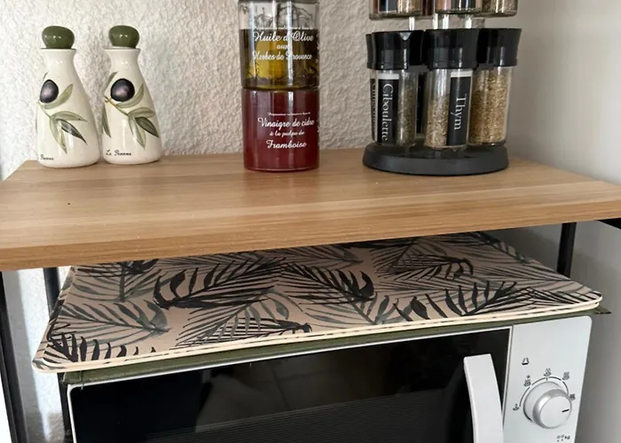 Nyaraló Mazet Tres Calme, Dans La Colline, 15 Mins A Pied Le Lavandou